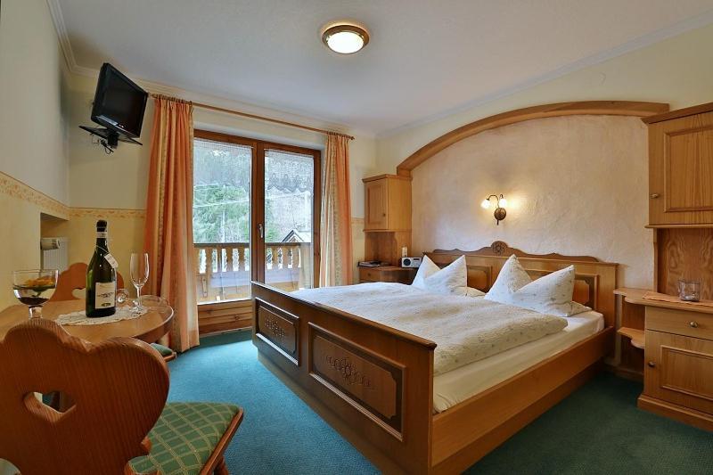 Suite Balcony,1172722488:JPEG