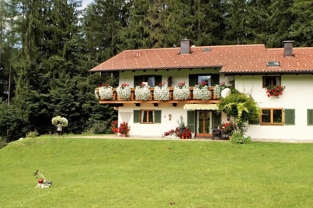 Landhaus am Waldrand-1